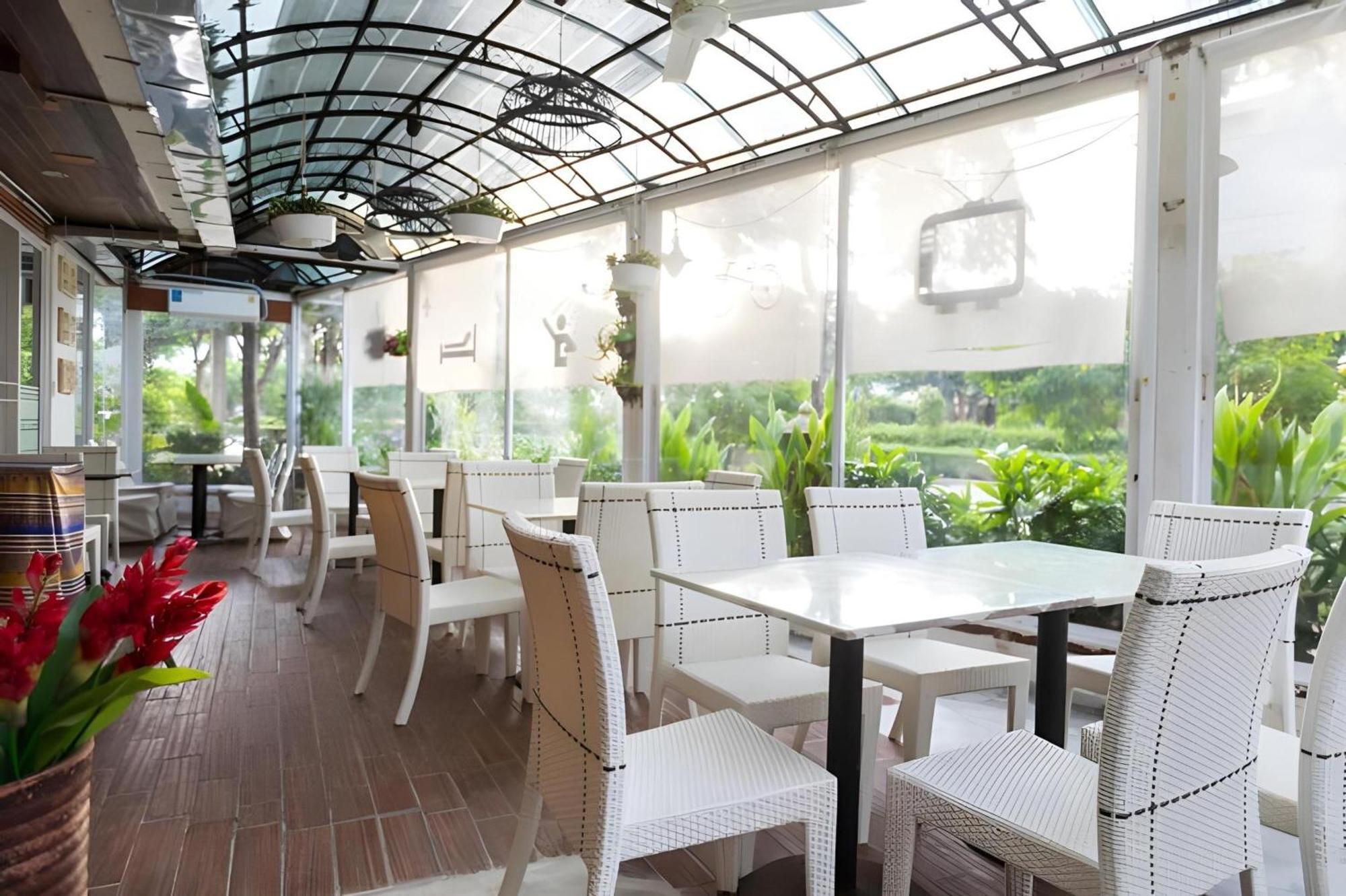 Collection O Howard Square Boutique Hotel Bangkok Exterior foto